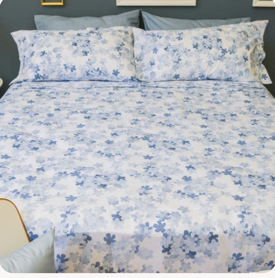 Completo Letto Matrimoniale Celeste Polvere – Fantasia Floreale